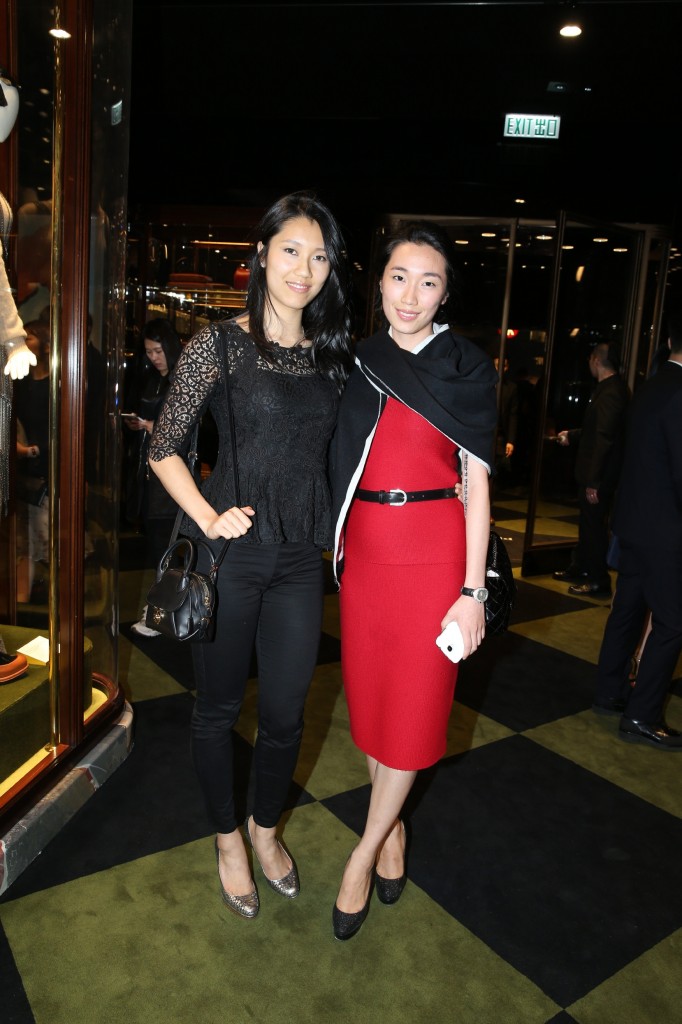 resized_HOHO0157 Valerie Liang & Vivien Liang