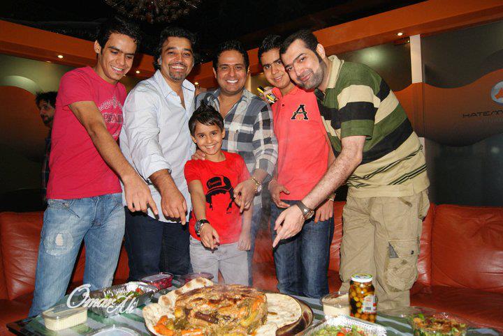 وجبة غداء مع نخبة من الاصدقاء