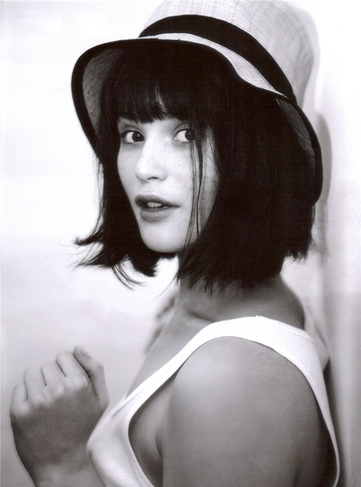 Gemma Arterton جيما أرتيرتون