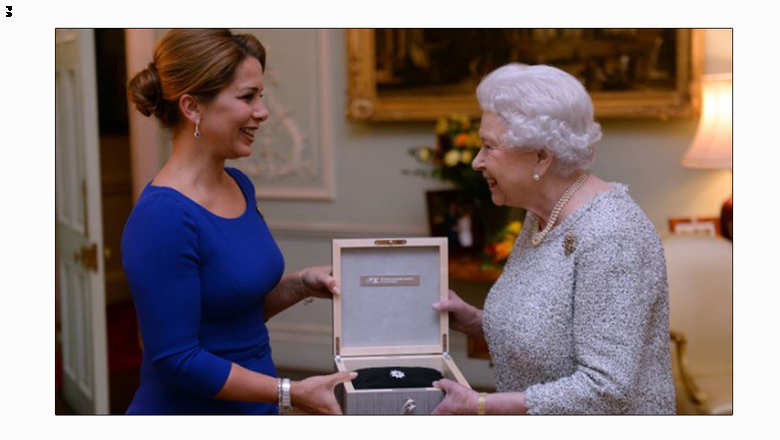 تكريم ملكة بريطانيا لإنجازتها في الفروسية