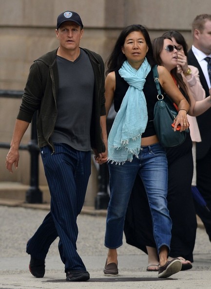 Woody+Harrelson+Laura+Louie+Woody+Harrelson+Ufg1-n72LEJl
