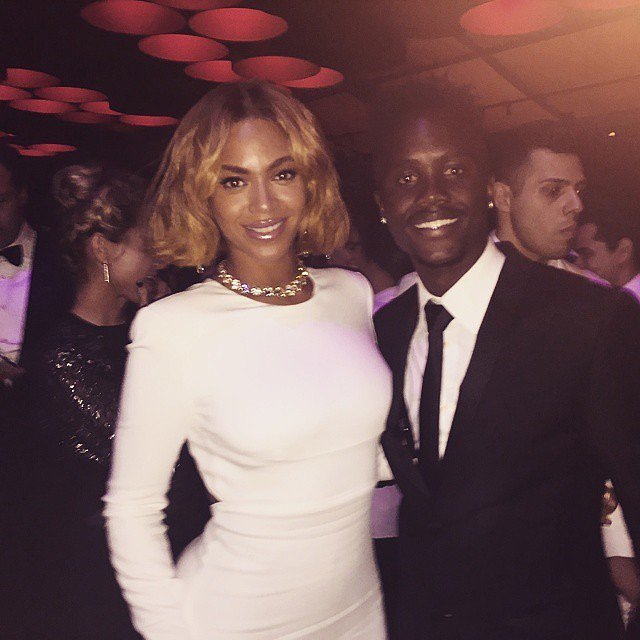 Beyonce-Vanity-Fair-Oscars-Party-2015-Pictures (6)