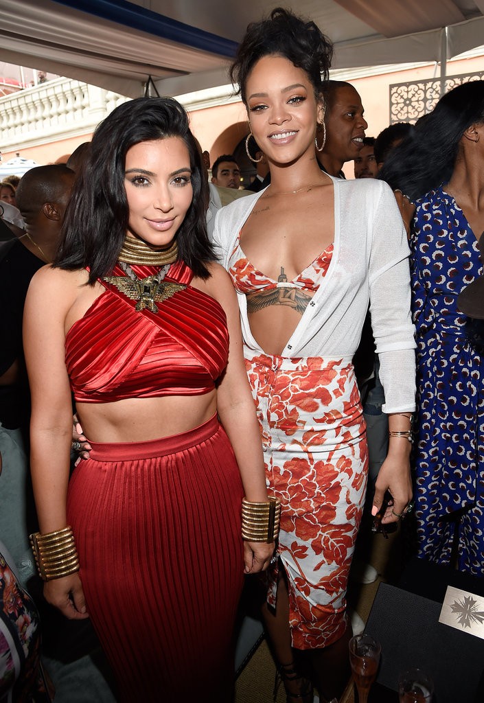 Kim-Rihanna-wore-revealing-outfits
