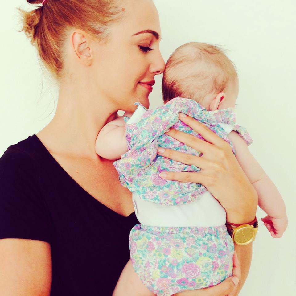 حبيب "السلطانة هيام" السابق يهرب بمبالغ طائلة 2 حبيب "السلطانة هيام" السابق يهرب بمبالغ طائلة