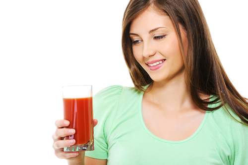 women_Tomato_juice-