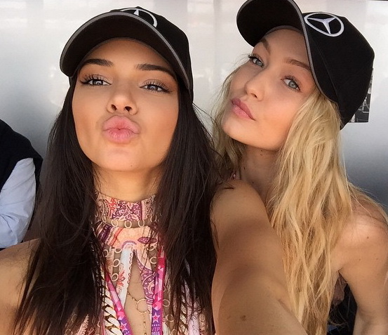 Kendall-Jenner-Gigi-Hadid-spent-time-together-Monaco-posing