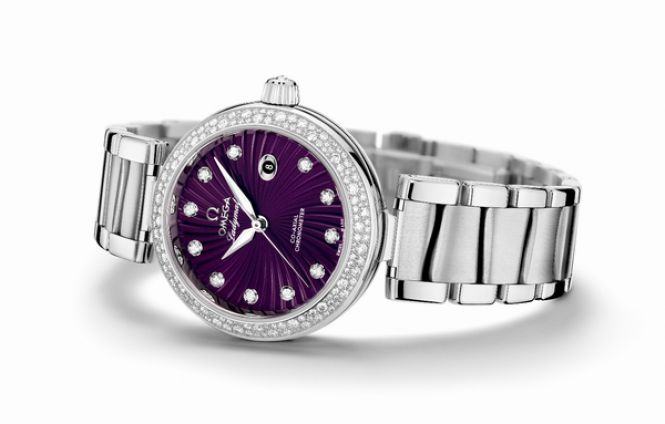 PreBASELWORLD-2013_Ladymatic_425.35.34.20.60.001_white-background