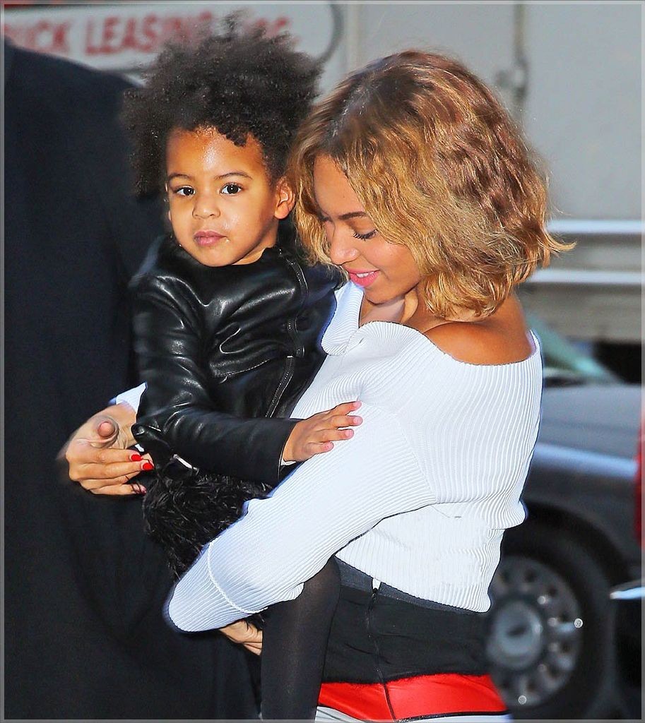 resized_Beyonce-and-Blue-Ivy-out-and-about3-SPL