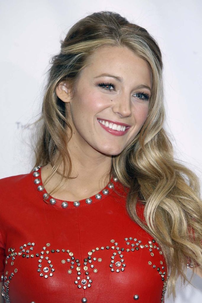 resized_Blake_Lively_Main_0