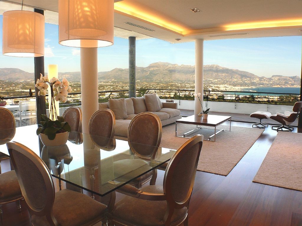 resized_Living room presidential suite