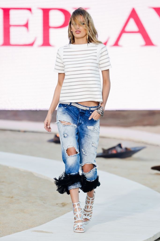 resized_REPLAY_CATW_HD005