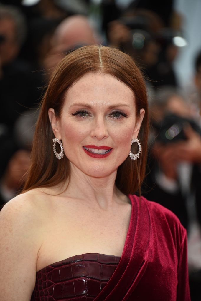 resized_red-carpet-pictures-1