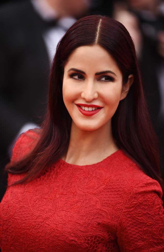 resized_red-carpet-pictures-13