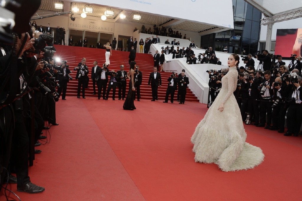 resized_red-carpet-pictures.2