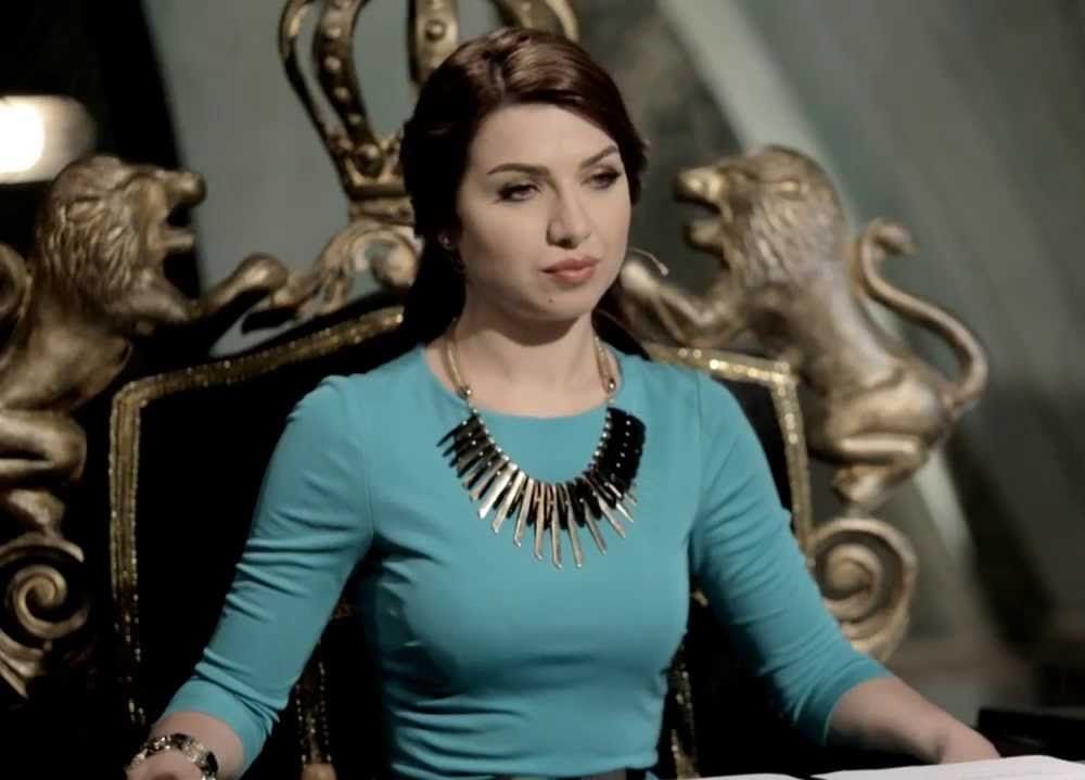 منى عبد الوهاب (2)