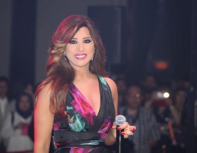 نجوى كرم بإطالة كلاسيكية
