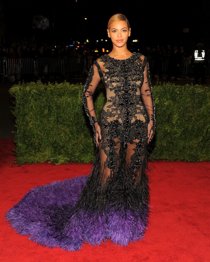 Beyoncé in Givenchy Couture 2012