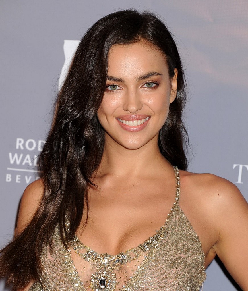 irina-shayk-at-2014-rodeo-drive-walk-of-style-_1