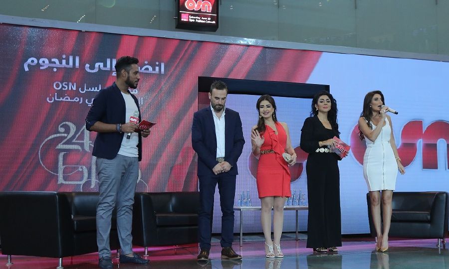 resized_OSN 24 Carat - Abdullah Bassem Maguy Huda Cyrine on stage