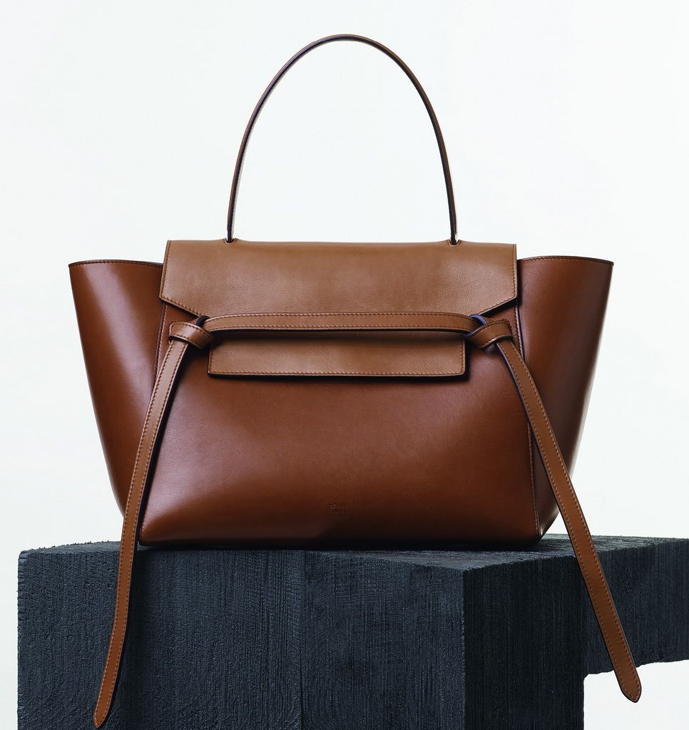 resized_SUMMER 15 ACCESSORIES L'Officiel 135x189 -11