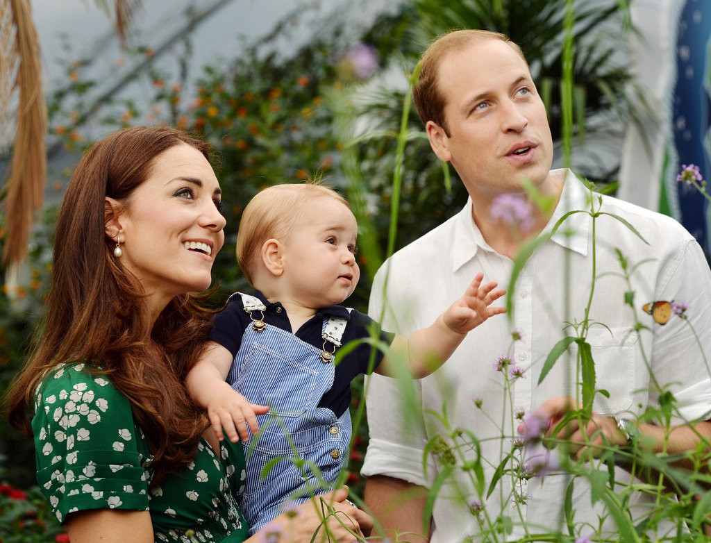 الأمير ويليام وزوجته يحافظان على التقاليد الملكية برعاية الأطفال (2)