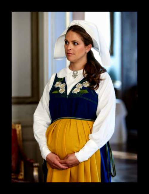 الأميرة مادلين ترتدي الزي التقليدي للسويد (5)