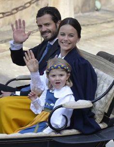 الأميرة مادلين ترتدي الزي التقليدي للسويد (9)