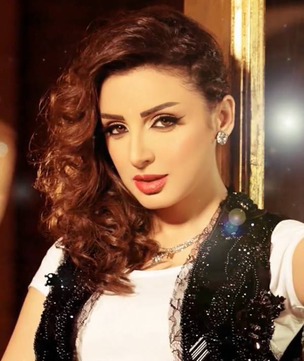 شاهد-اغنية-انغام-الجديدة-بمناسبة-عيد-الحب-2015-1