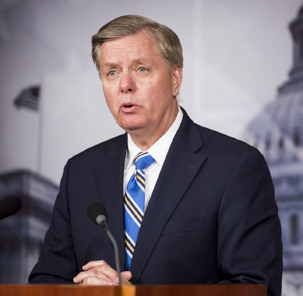 ليندسي غراهام (1)