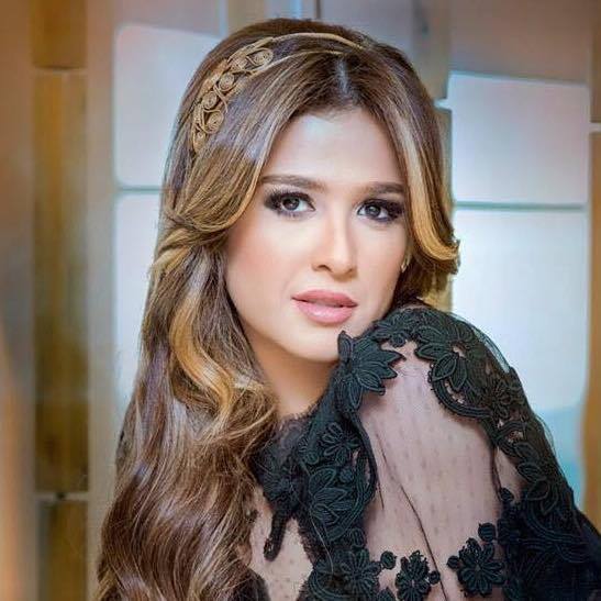 ياسمين عبد العزيز  (3)