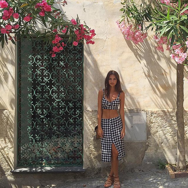 Emily-Ratajkowski-Clinton-Two-Piece