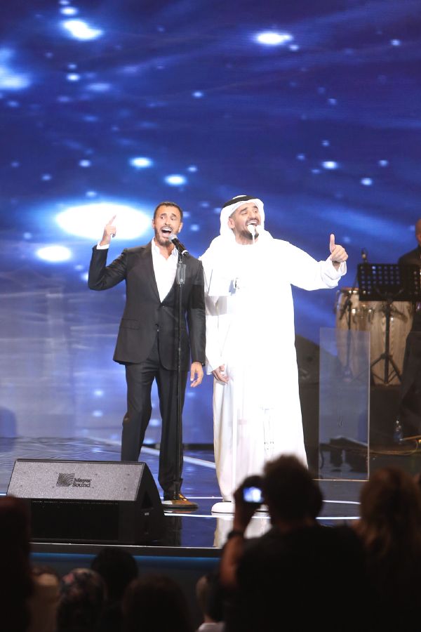 resized_Platinum Records- DSS 2015- Hussain Al Jassmi & Kadim Al Saher Duet (2)