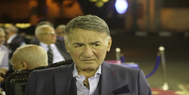 عزت أبو عوف (1)