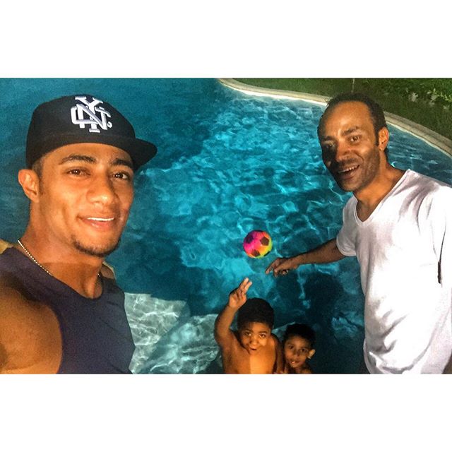 11909314_149480472057960_1953484300_n