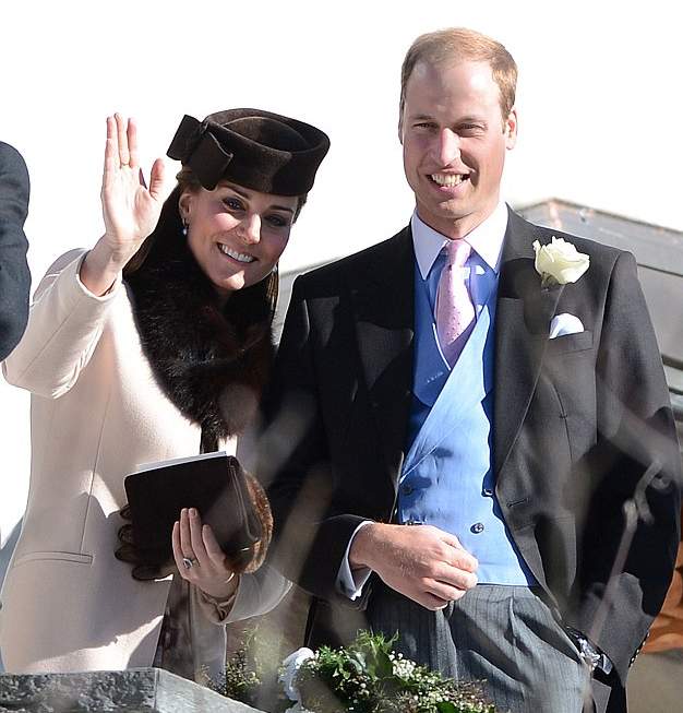2B65E93E00000578-0-Prince_William_and_Kate_pictured_attending_a_friend_s_wedding_to-a-20_1440190054684