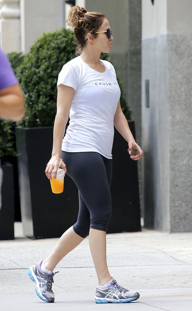 Jennifer-Lopez-Crush-Gym-T-Shirt (6)