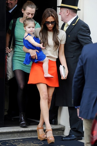 Victoria+Beckham+Harper+Sighting+Tssjp7pb3aXl