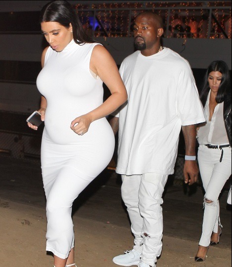 kardashian-family-get-together-ho23bk