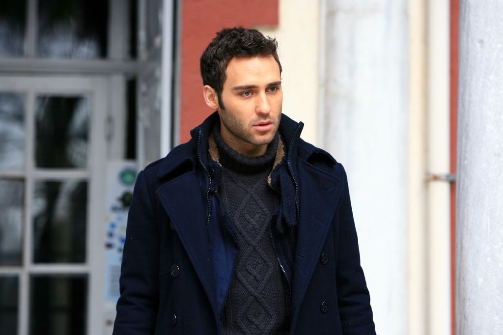 resized_MBC DRAMA- Turkish Drama- Al Wichah  Al Ahmar 02
