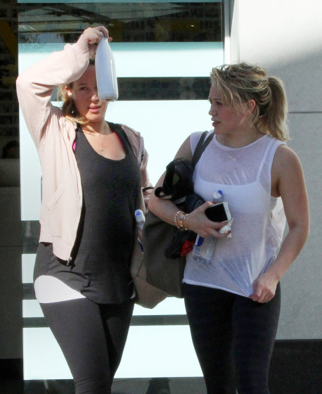 *EXCLUSIVE* Haylie and Hilary Duff share a spinning class together