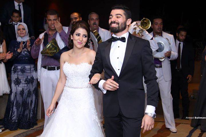 علياء عساف تتألق في حفل زفافها  (4)