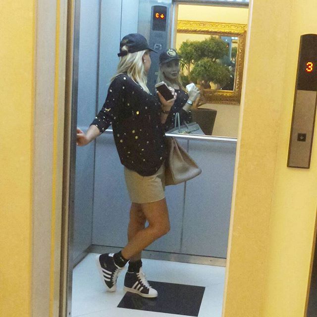 نوال الزغبي بالشورت