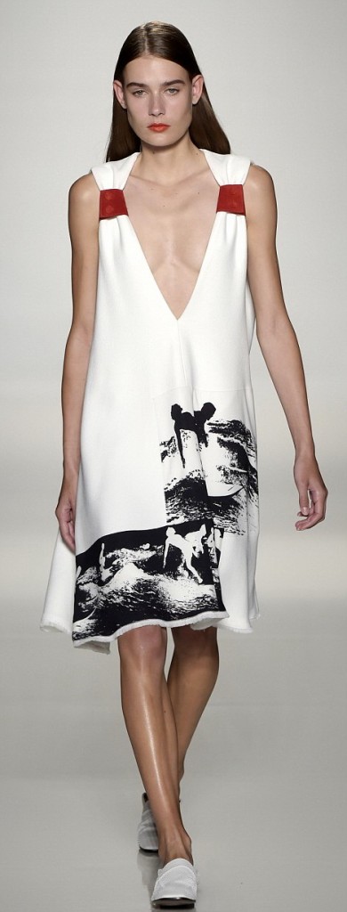 2C44F03400000578-3232855-The_clash_The_Spring_Summer_range_mixed_black_and_white_prints_w-a-10_1442189464028