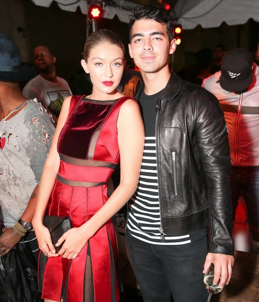 Gigi-Hadid-at-Rihanna’s-Party-2