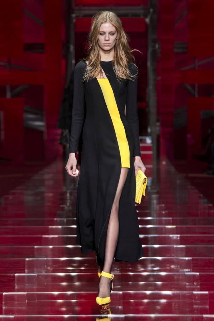 Versace Women's Fall Winter '15-'16 Look 37