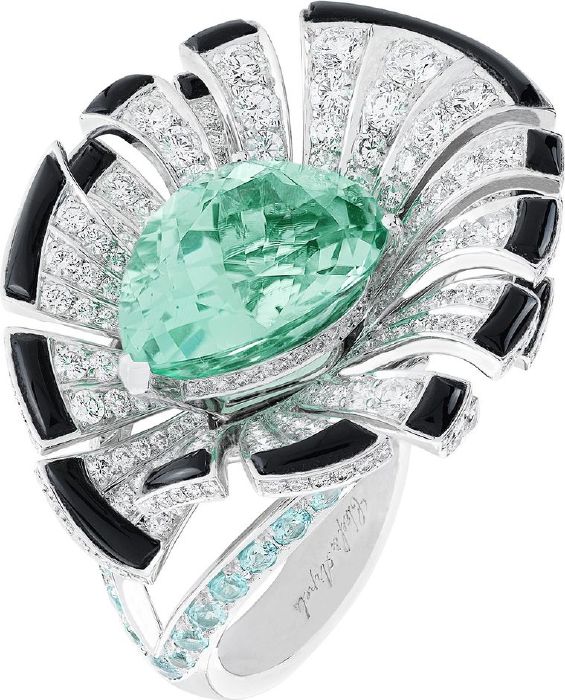 resized_VanCleefEverlastingLightRingParaiba.jpg--760x0-q80-crop-scale-media-1x-subsampling-2-upscale-false[1]