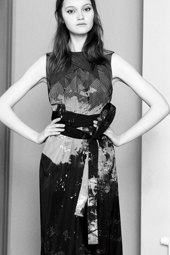 resized_Victoria, Victoria Beckham Autumn Winter 15 - 004