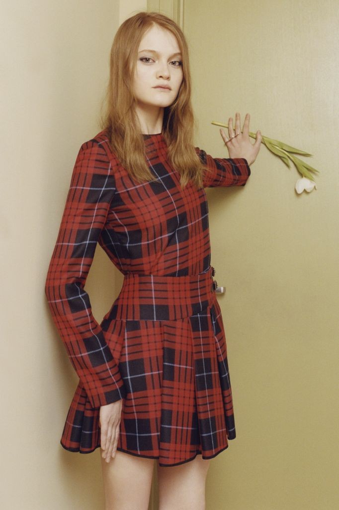 resized_Victoria, Victoria Beckham Autumn Winter 15 - 008