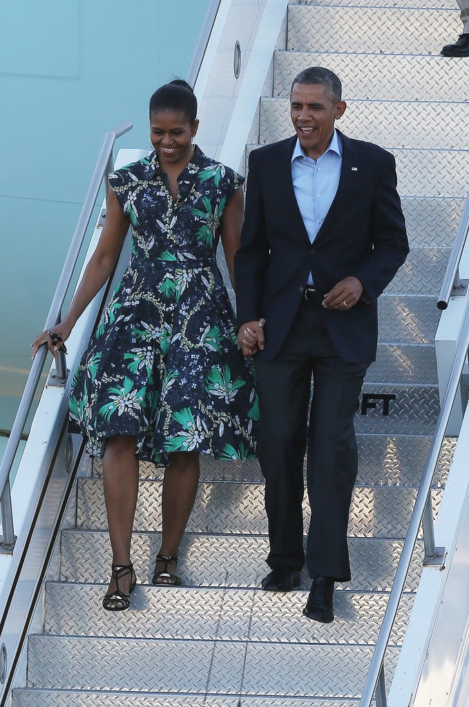 Tropical-Prints-Arent-Just-Dads
