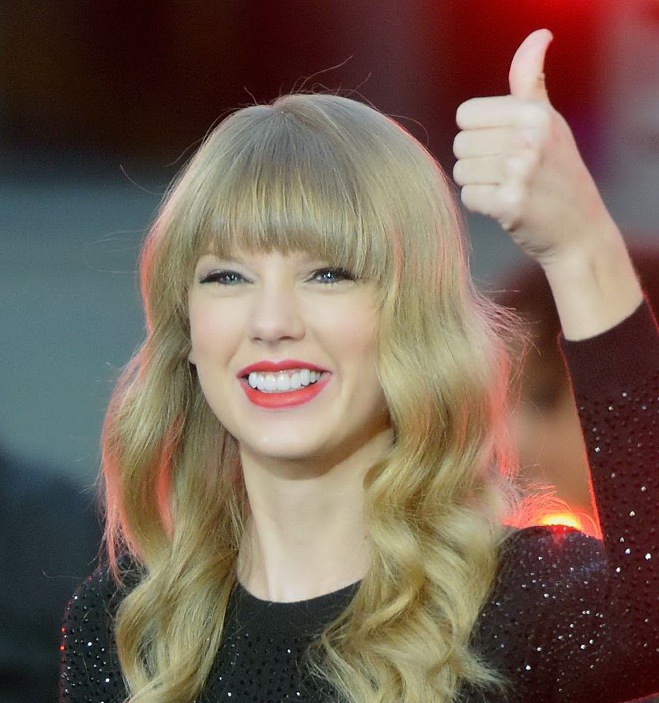 how-taylor-swift-conquered-the-music-world-by-age-22